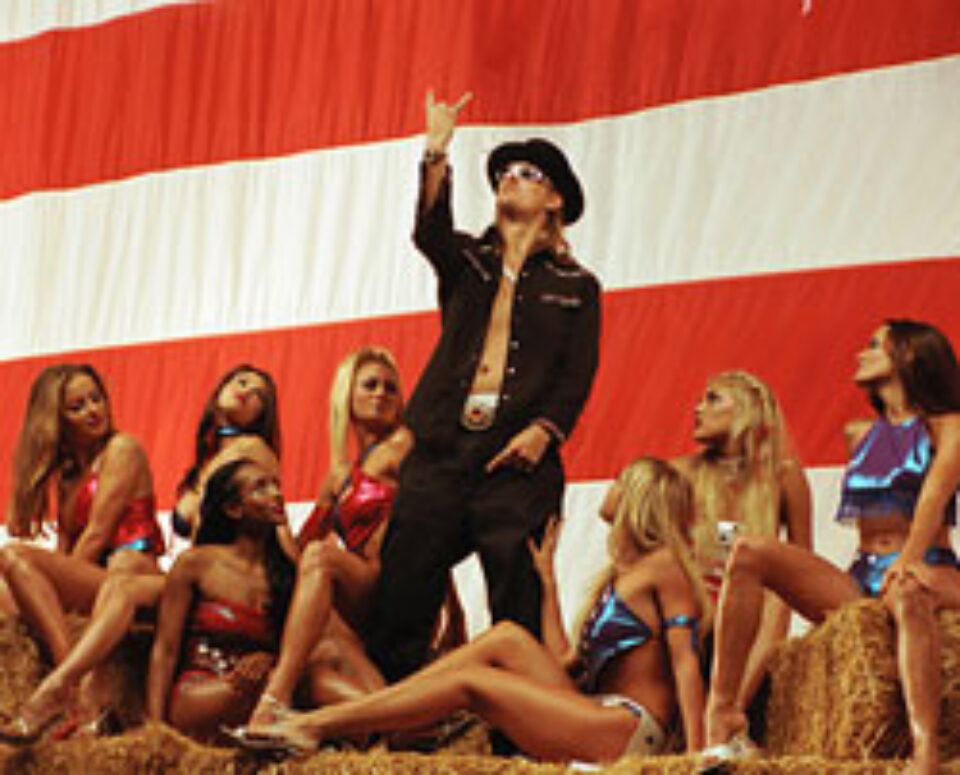 Kid Rock și Scott Stapp filmați în timpul unor orgii sexuale alături de patru fane