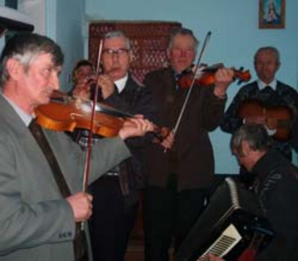 Taraful „Huţulca” în probă de virtuozitate. Taraful „Huţulca” în probă de virtuozitate.