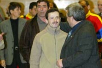 Urzică, sfătuit de chestorul Popescu