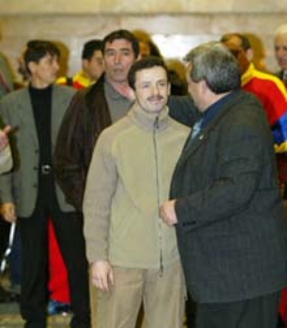 Urzică, sfătuit de chestorul Popescu Urzică, sfătuit de chestorul Popescu