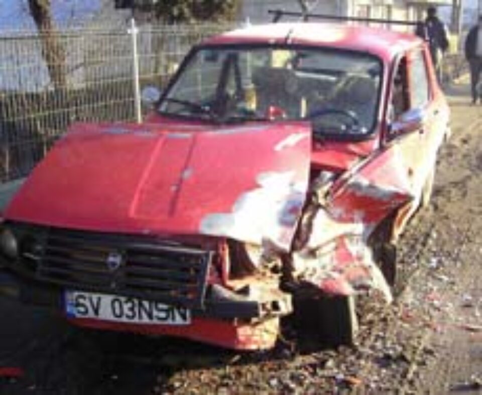 Tamponare puternică din cauza poleiului