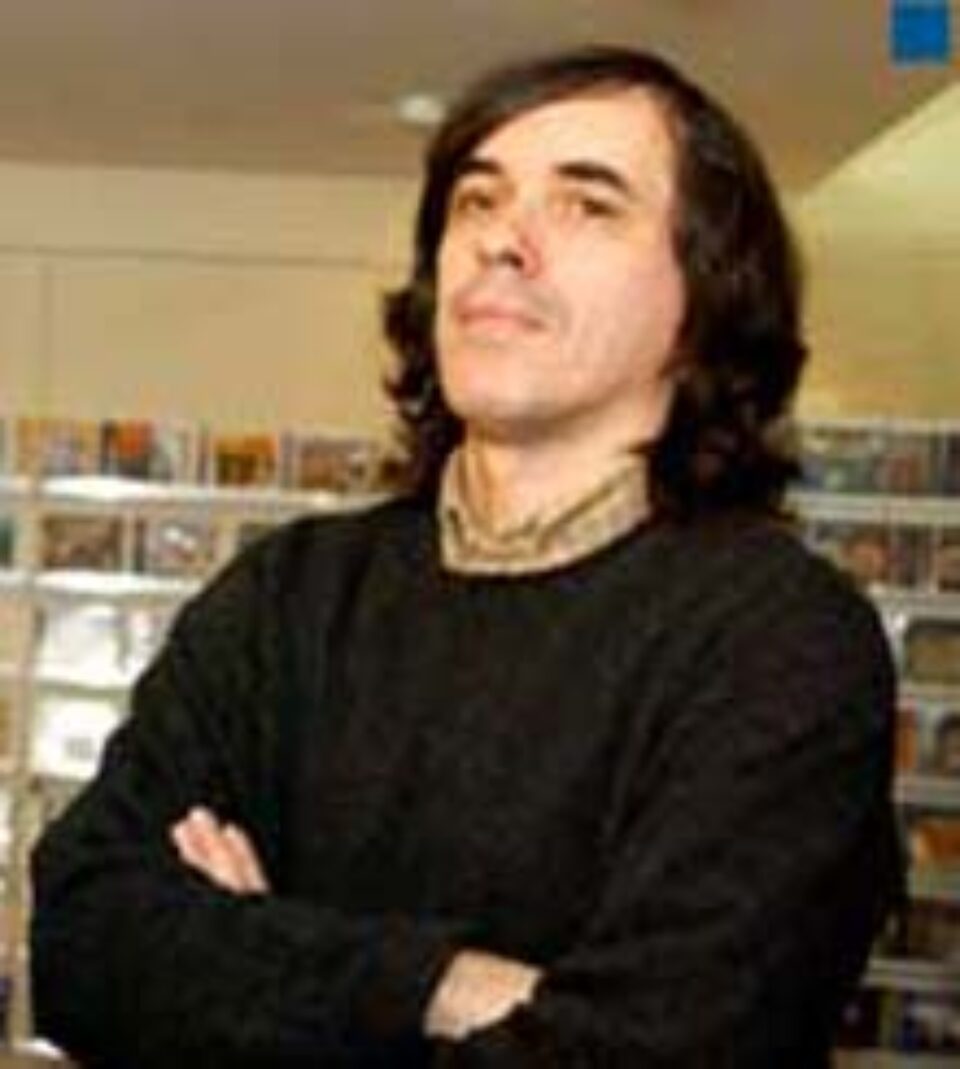 Mircea Cărtărescu, decorat de președintele Traian Băsescu