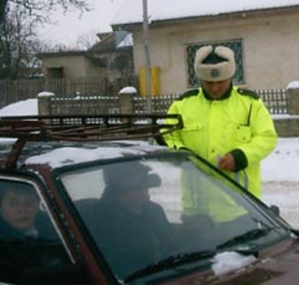 Poliția Rutieră a suspendat zeci de permise de conducere în câteva ore Poliția Rutieră a suspendat zeci de permise de conducere în câteva ore