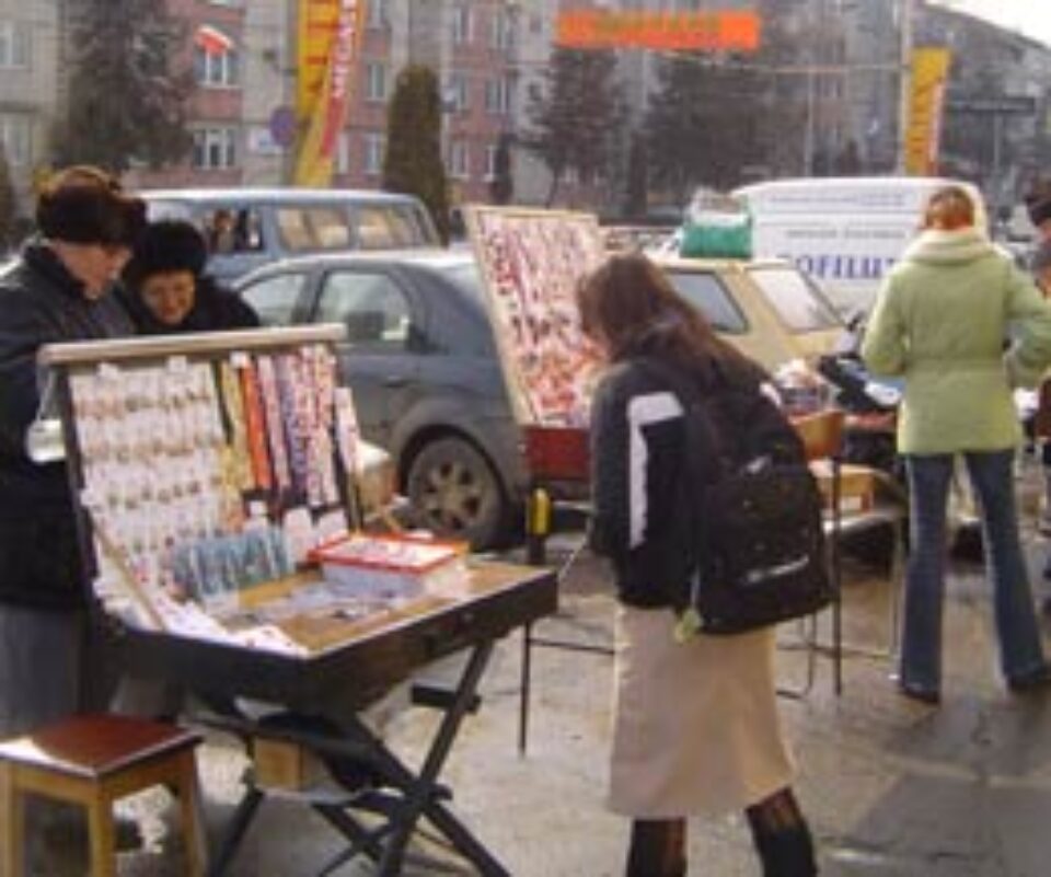 Invazie de comercianți ambulanți cu mărțișoare Invazie de comercianți ambulanți cu mărțișoare