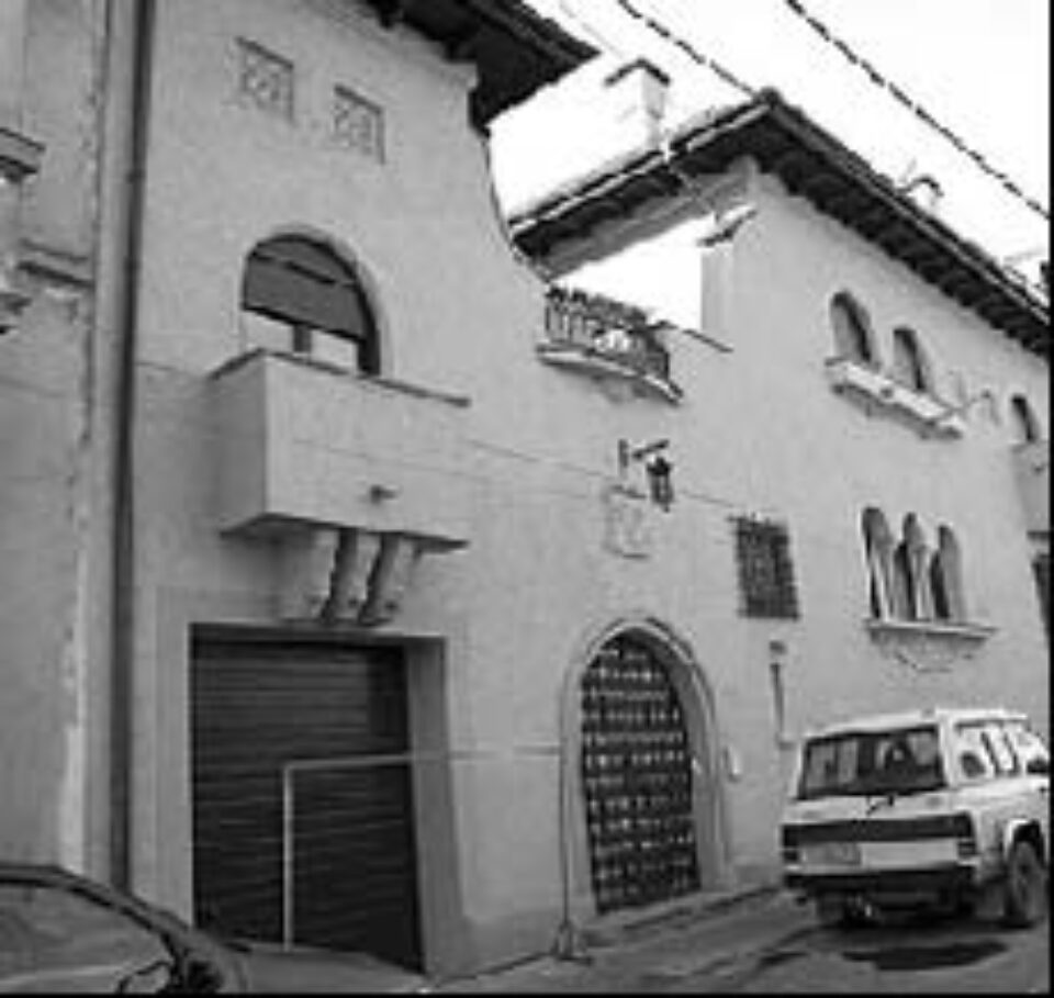 Percheziție de șapte ore, în casa vândută de mătușa Tamara