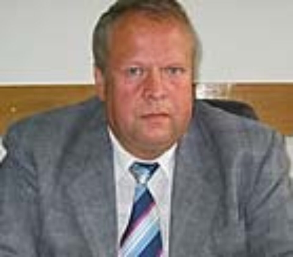 Directorul școlii Fântânele, acuzat de conducerea IȘJ de dezinteres Directorul școlii Fântânele, acuzat de conducerea IȘJ de dezinteres