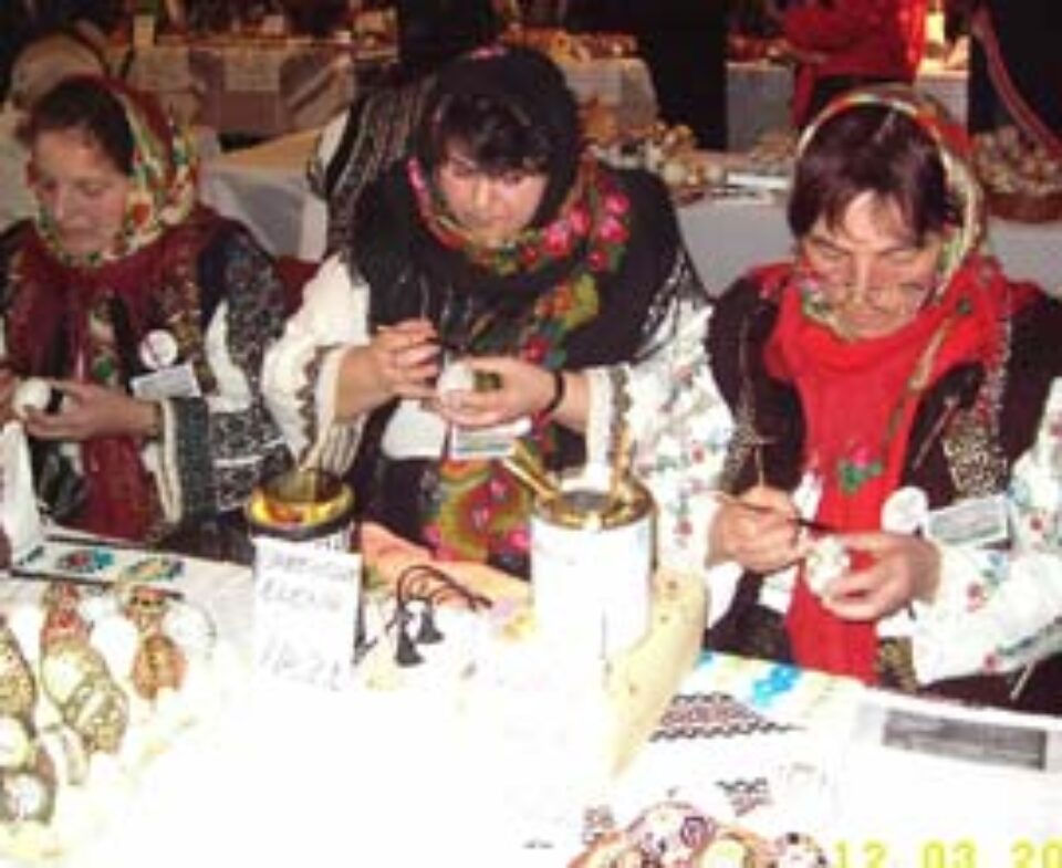 Astăzi începe „Festivalul național al ouălor încondeiate” – ediția a III- a Ciocănești Astăzi începe „Festivalul național al ouălor încondeiate” – ediția a III- a Ciocănești