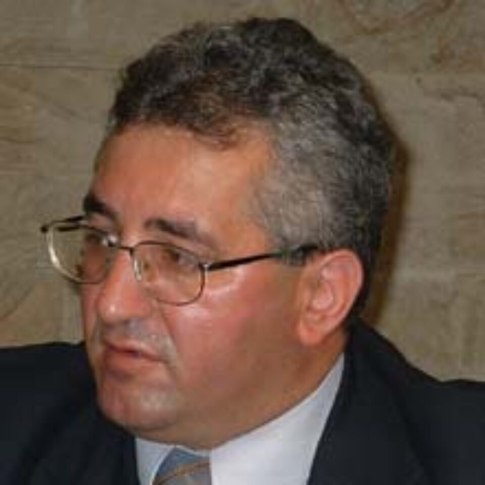 Nemulțumiții de la ANL, sfătuiți de primar să elibereze locuințele Nemulțumiții de la ANL, sfătuiți de primar să elibereze locuințele