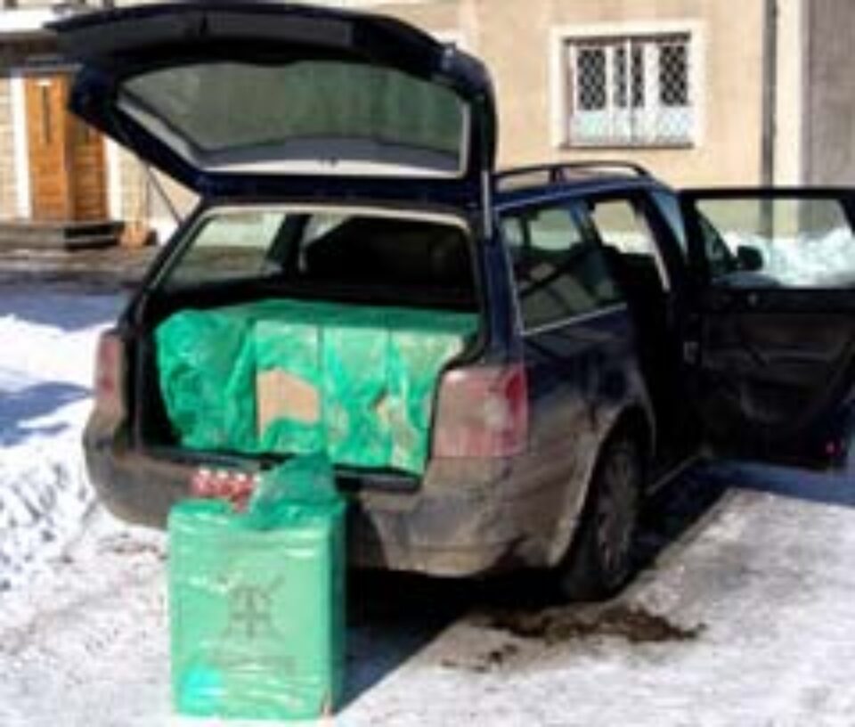 5.000 de pachete de țigări de contrabandă pentru Bazarul Suceava, confiscate 5.000 de pachete de țigări de contrabandă pentru Bazarul Suceava, confiscate