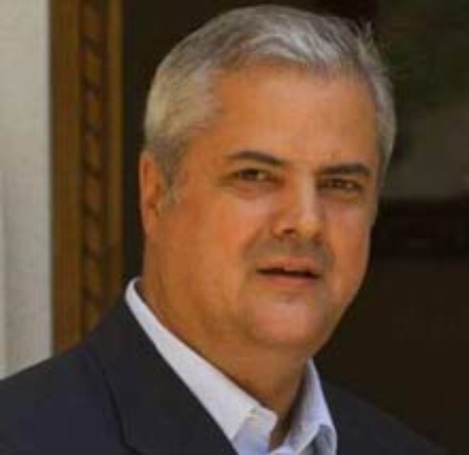 Autopercheziție a lui Năstase cu ziariștii în muzeul său din Zambaccian Autopercheziție a lui Năstase cu ziariștii în muzeul său din Zambaccian