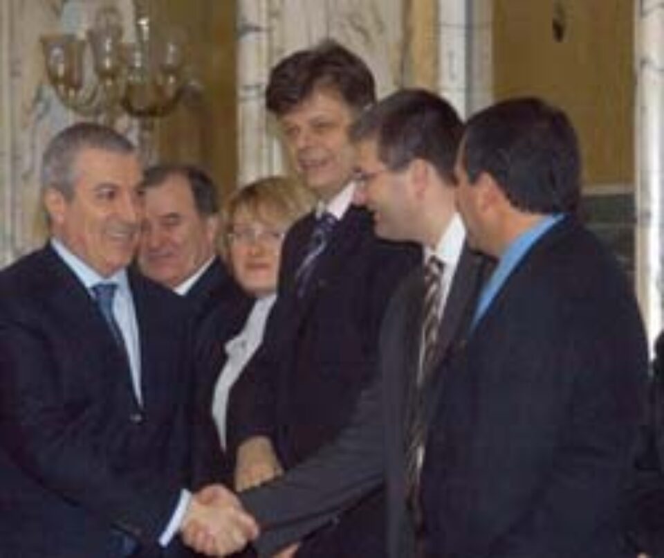 Primii acționari la Fondul Proprietatea: un bulibașă, un polițist, pensionari