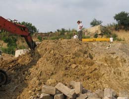 Lucrările de consolidare a versantului de N-E vor fi reluate săptămâna viitoare