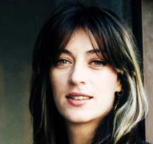 „Dumnezeu are nevoie de o gașcă de cântăreți, acolo sus, să-i mai descrețească fruntea”