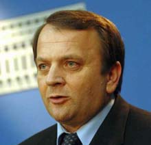 Flutur vrea să prevină manelizarea satului