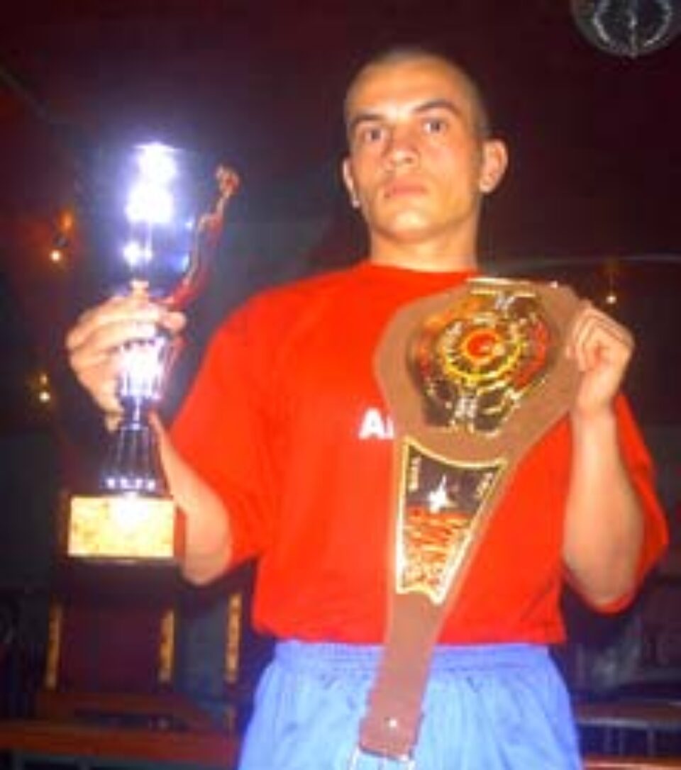 Pitbull-ul din Fălticeni a mușcat din nou