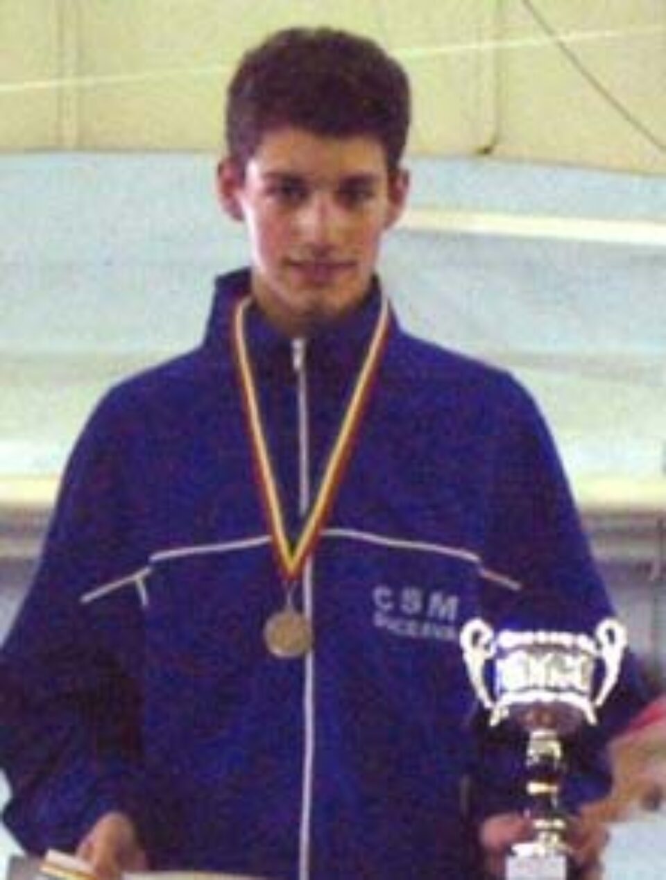 A câștigat bronzul național concurând accidentat