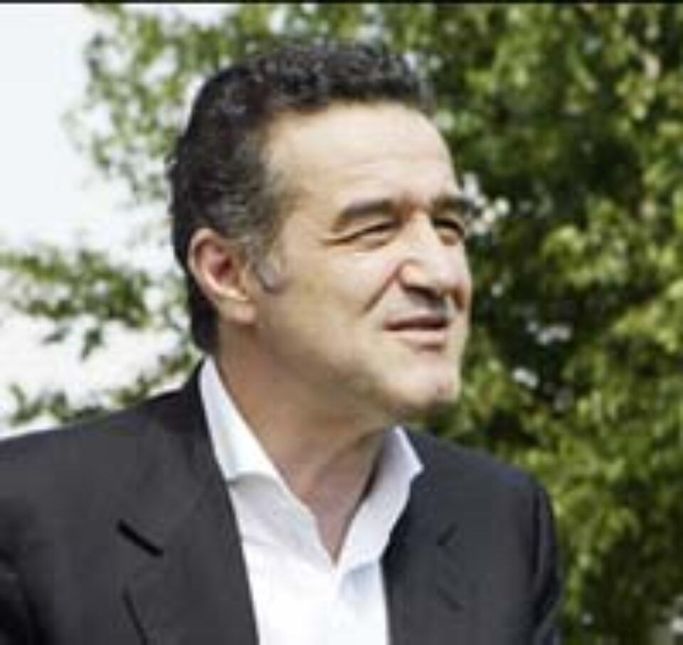 Gigi Becali: Olăroiu rămâne pe poziții Gigi Becali: Olăroiu rămâne pe poziții