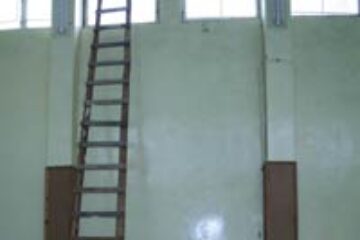 Poliția căută vinovații în cazul elevului paralizat la ora de sport