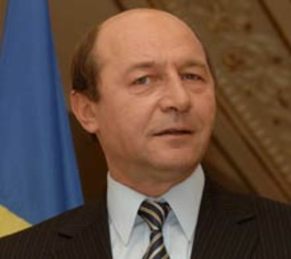 Băsescu cere Parlamentului reexaminarea ordonanței privind corupția