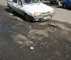 Primăria Suceava pune la cale planul de reparare a gropilor stradale