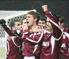 Rapid, cu un pas în finală