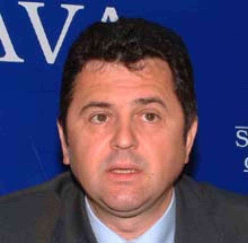 Bejinariu a demisionat din PSD și-l acuză pe Geoană că a distrus partidul Bejinariu a demisionat din PSD și-l acuză pe Geoană că a distrus partidul