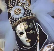 Dineu și vernisaj la „Venezia”