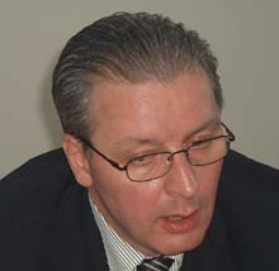 “Domnul Barbă nu a putut participa la concurs pentru că IȘJ nu a eliberat în timp util unele documente necesare la dosar”