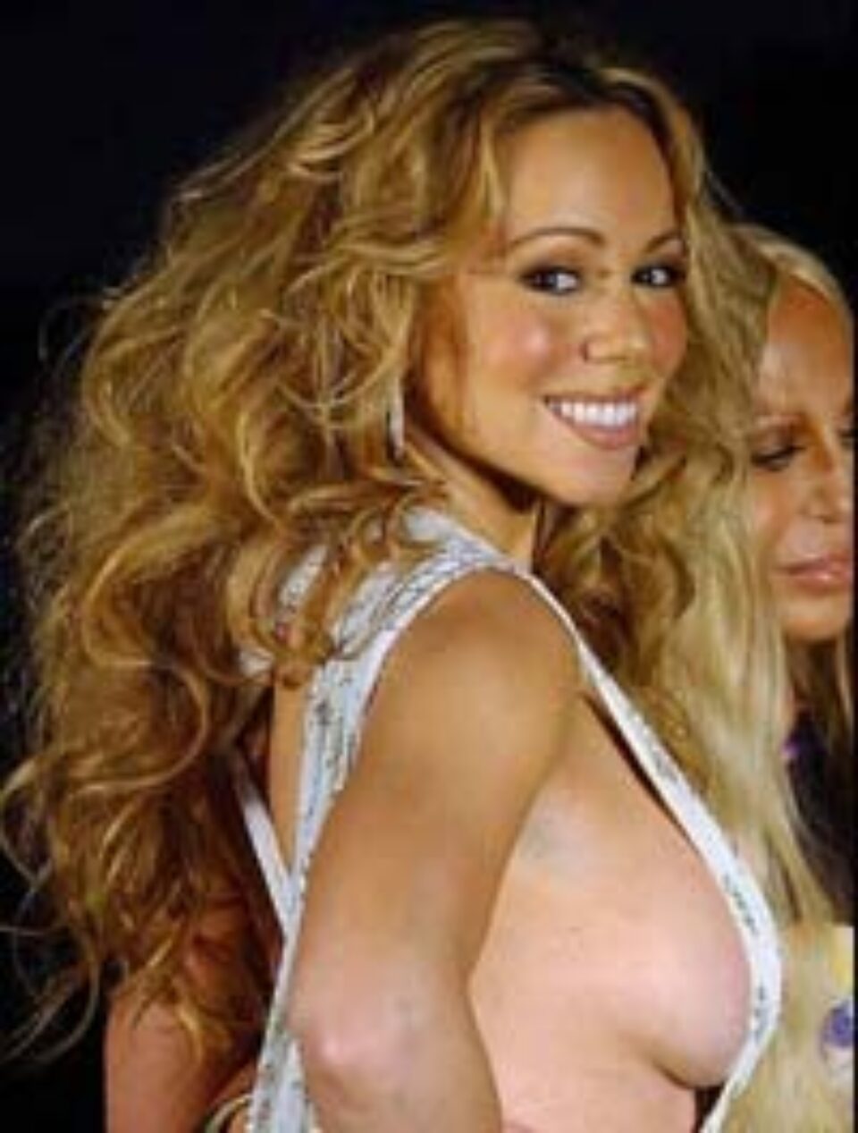 Mariah Carey visează să urce pe pasarelele de modă Mariah Carey visează să urce pe pasarelele de modă