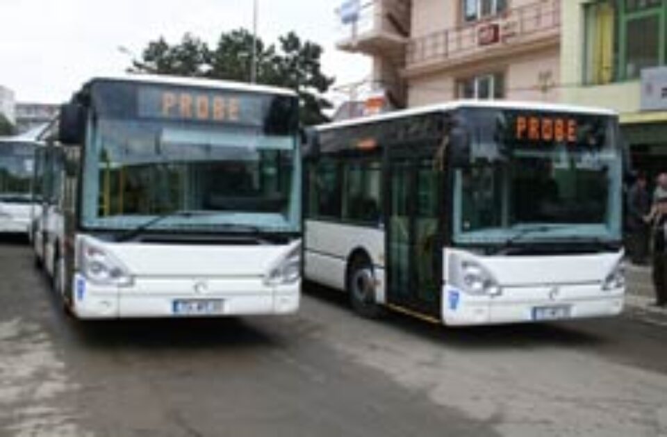 Autobuzele noi i-au lăsat cu gura căscată pe suceveni Autobuzele noi i-au lăsat cu gura căscată pe suceveni