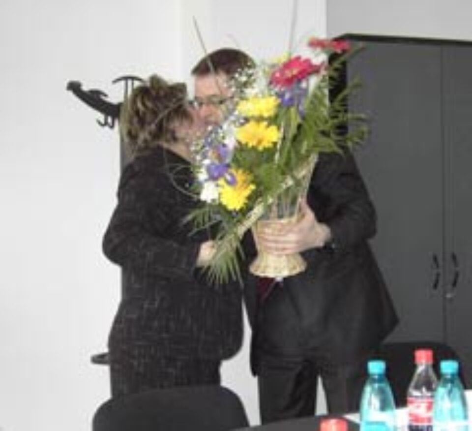 Robert Marian a primit o diplomă pentru inteligență Robert Marian a primit o diplomă pentru inteligență