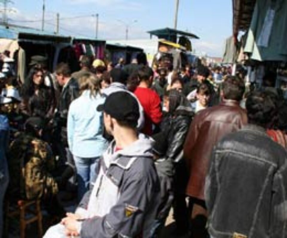 Bazarul, luat ieri cu asalt de către suceveni Bazarul, luat ieri cu asalt de către suceveni