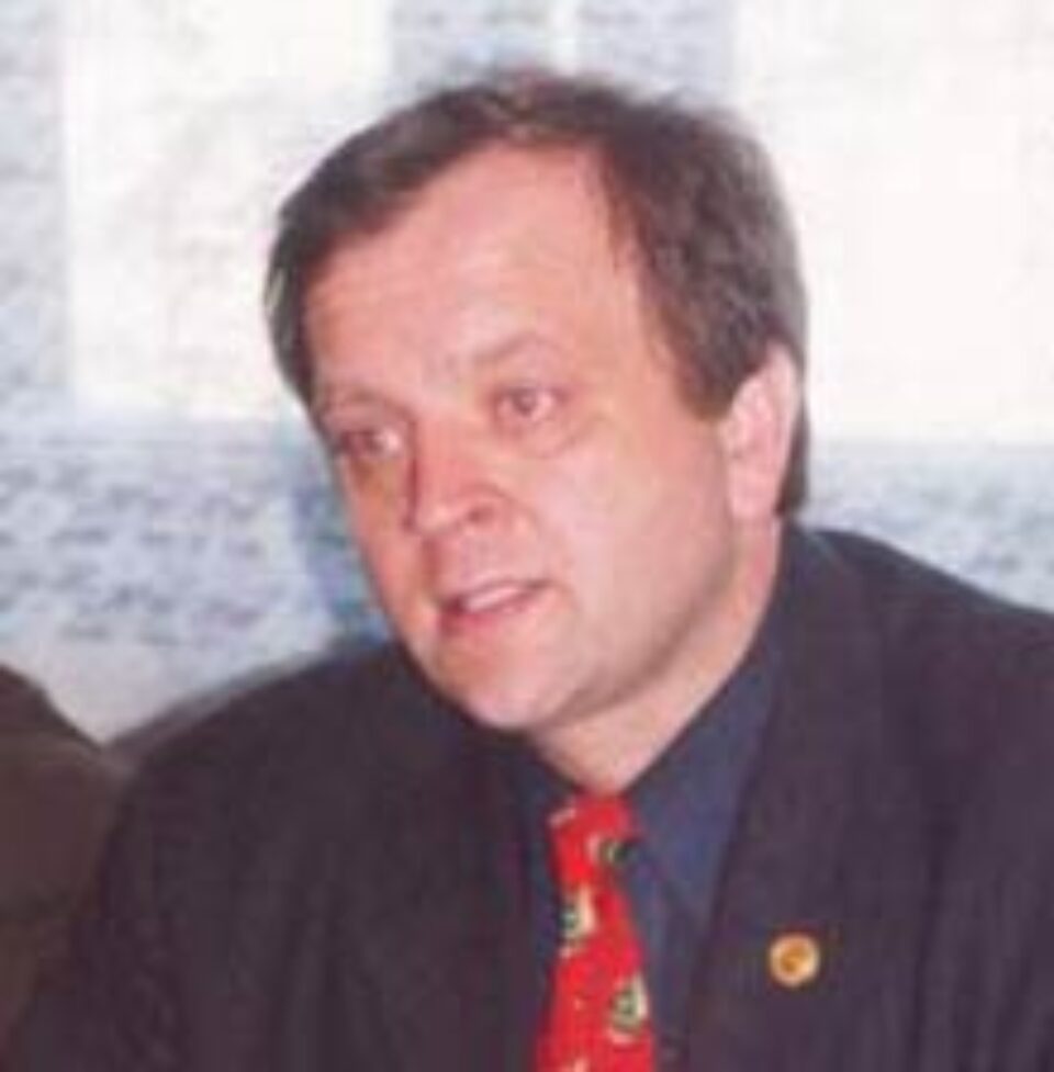 Flutur va solicita Ministerul Mediului să aloce fonduri pentru regularizarea râurilor din județ Flutur va solicita Ministerul Mediului să aloce fonduri pentru regularizarea râurilor din județ