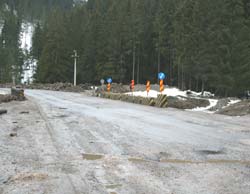 Pe DN 17 ar putea fi amplasate plăcuțe cu „Aici ar fi trebuit să lucreze firmele Aktor și Mochlos”