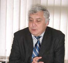 Directorul DSP spune că este prea multă birocrație în sistemul sanitar