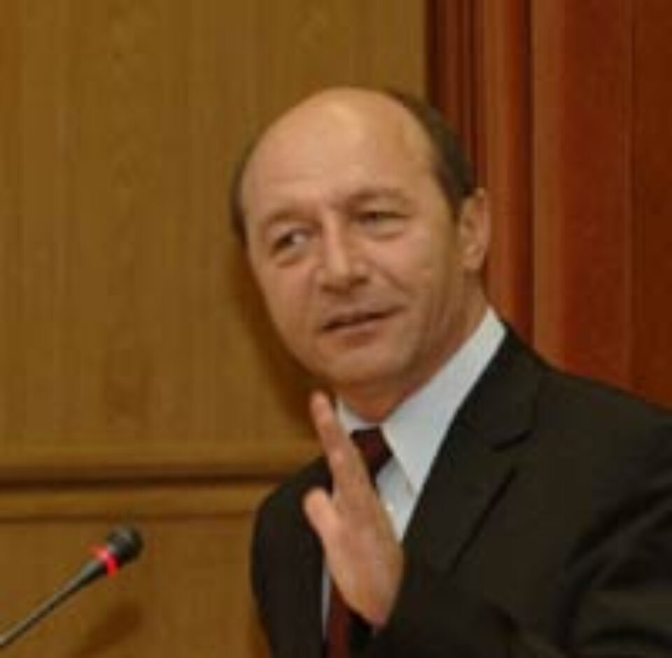 Băsescu a înființat comisie prezidențială de analiză a dictaturii comuniste