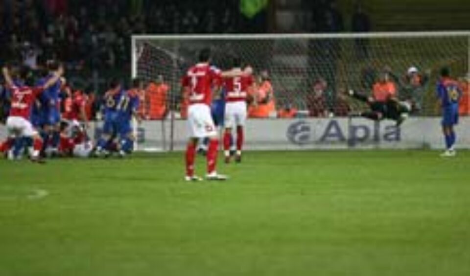 Egalul din derbi ține campionatul viu Egalul din derbi ține campionatul viu