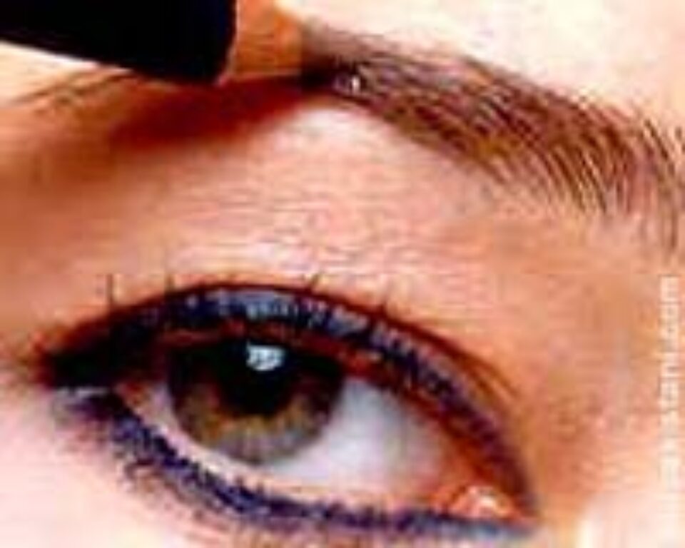 Sprâncene pe “sprânceană” Sprâncene pe “sprânceană”