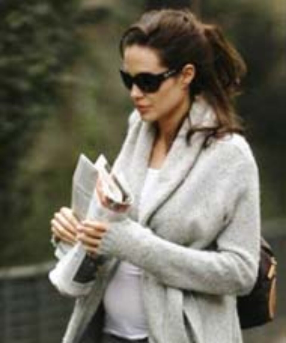 "Angelina Jolie a învins Hollywoodul", susține Jon Voight "Angelina Jolie a învins Hollywoodul", susține Jon Voight