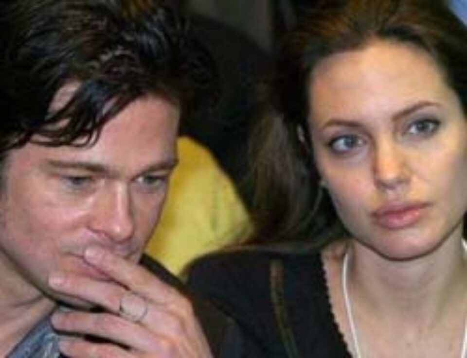 Angelina Jolie și Brad Pitt se căsătoresc în Africa