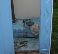 Toaletele ecologice, focare de infecții pentru suceveni