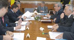 Accesul la informațiile publice se face pe bază de cerere și plătind o taxă