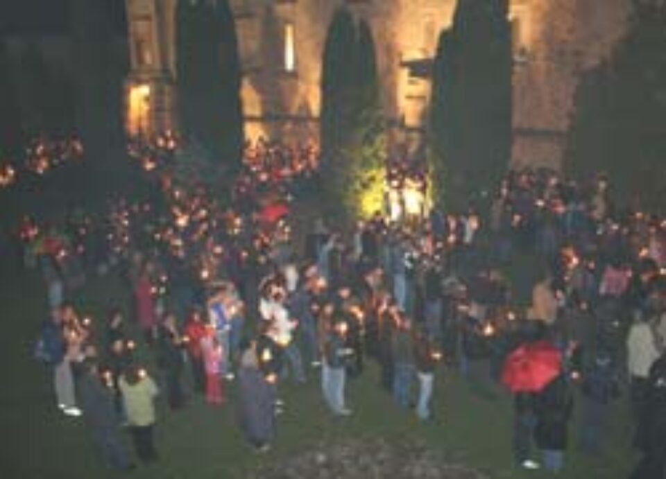 Zeci de mii de oameni la slujba de Înviere