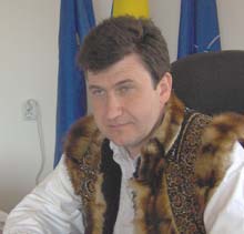 Funcționari cu catrințe și ițari