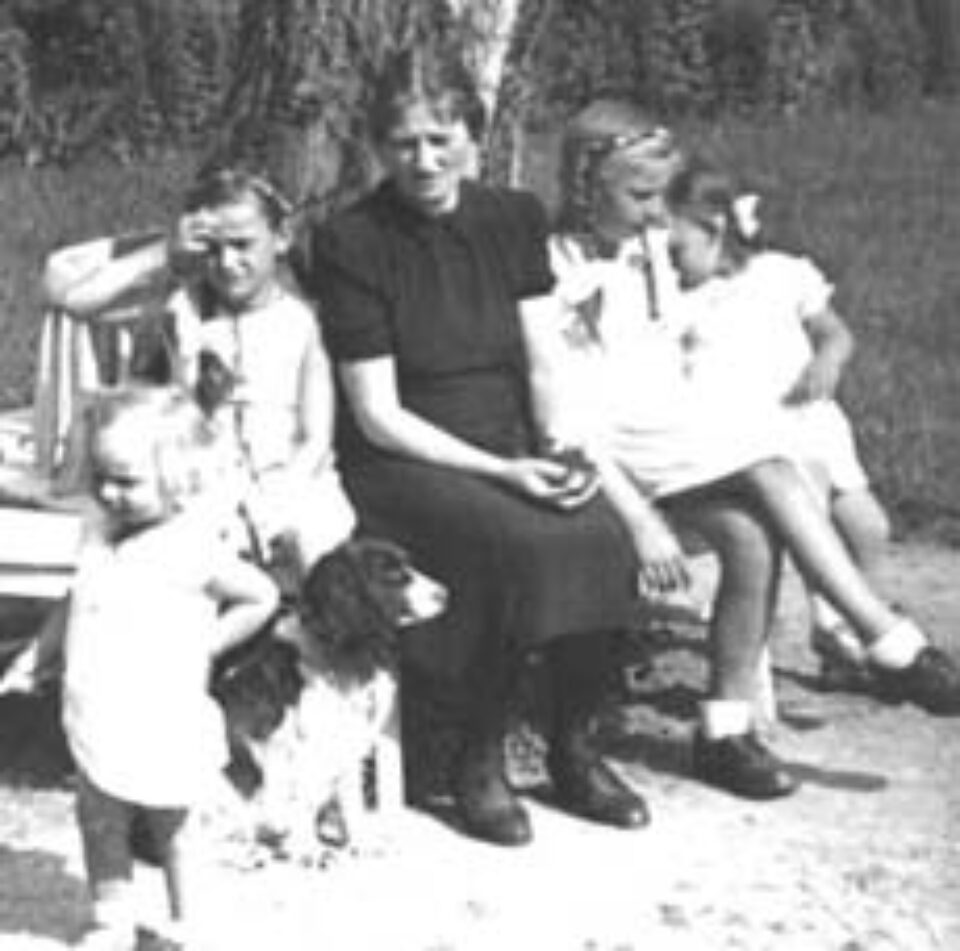 Din presa de altadata Din presa de altadata