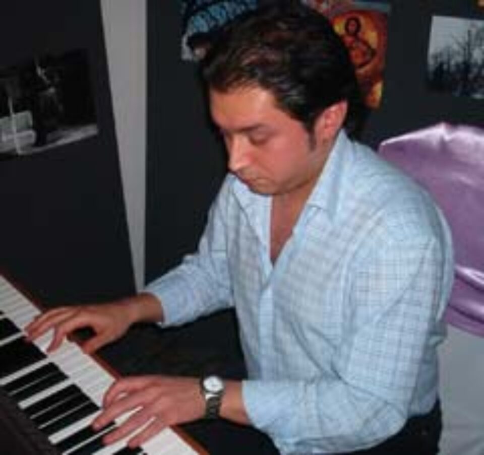 Pianistul Marius Vernescu sau „răsfăţ” muzical la „Ateneul Artelor”