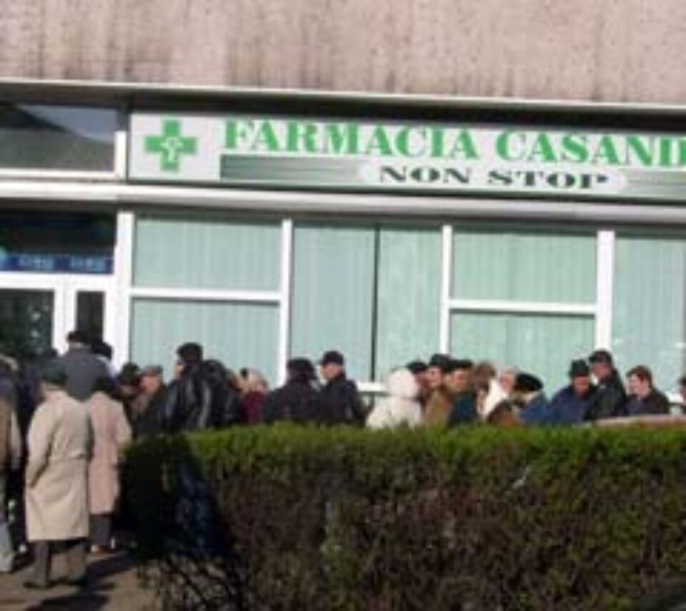 Pensionarii au luat cu asalt farmaciile, de 1 mai