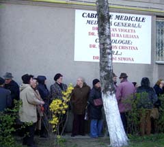 Pensionarii au luat cu asalt farmaciile, de 1 mai