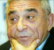 Încalcă Ioan Becali sancțiunea impusă de FRF?