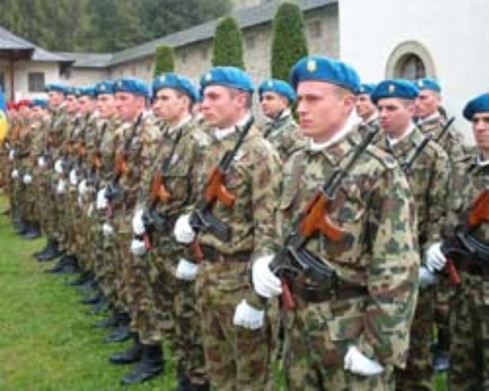 Onoruri militare la funeraliile acad. Zoe Dumitrescu-Bușulenga